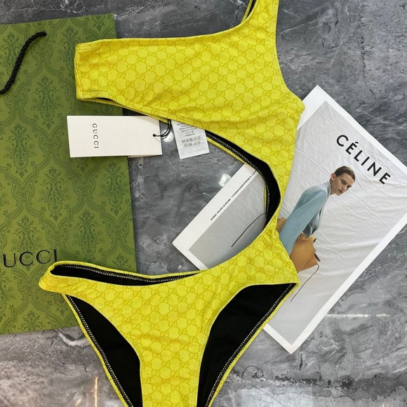 Yellow Gucci swimsuit - Picture 6 of 7
